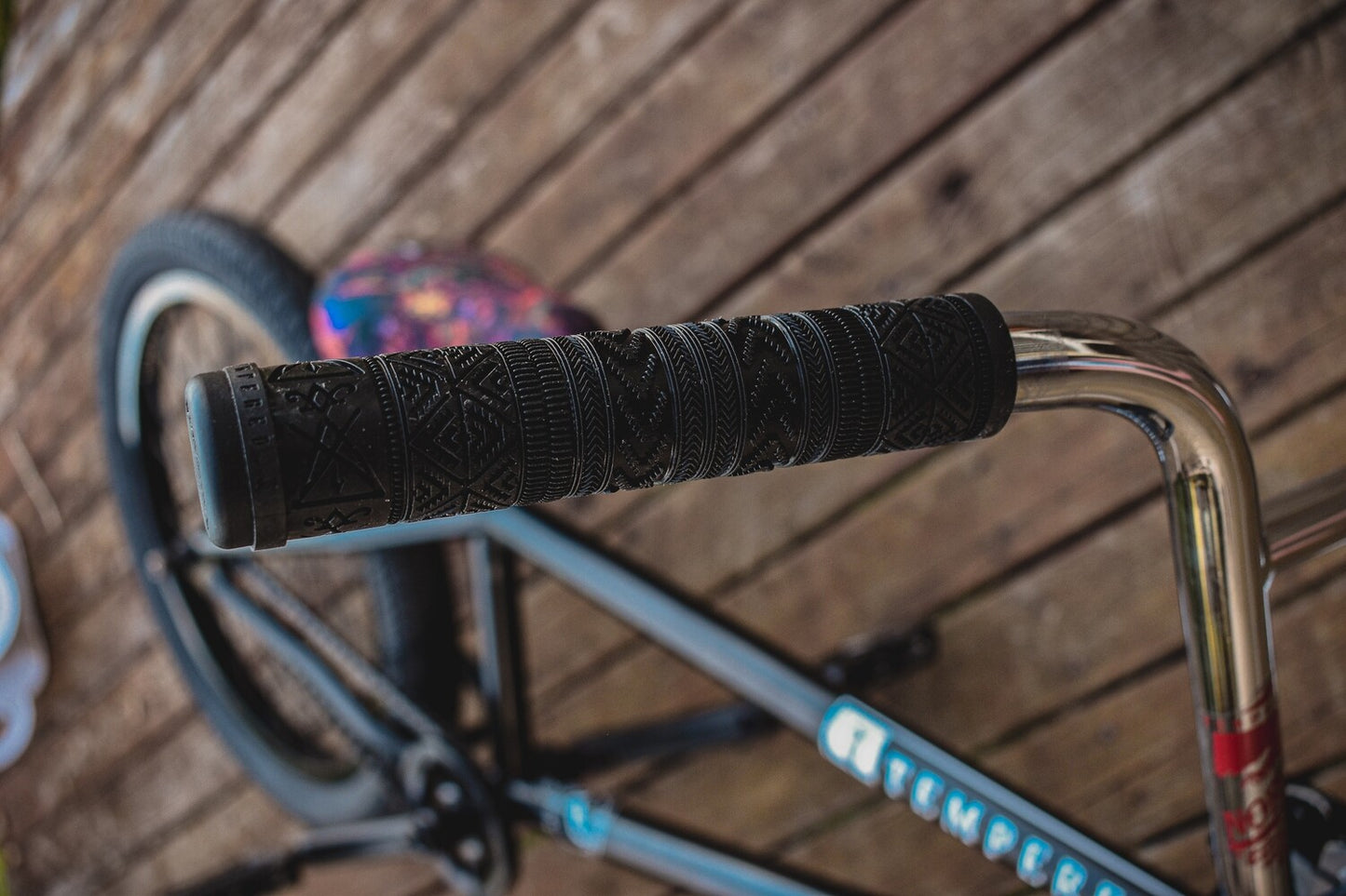 Tempered Zephyr BMX Grips - Flangeless