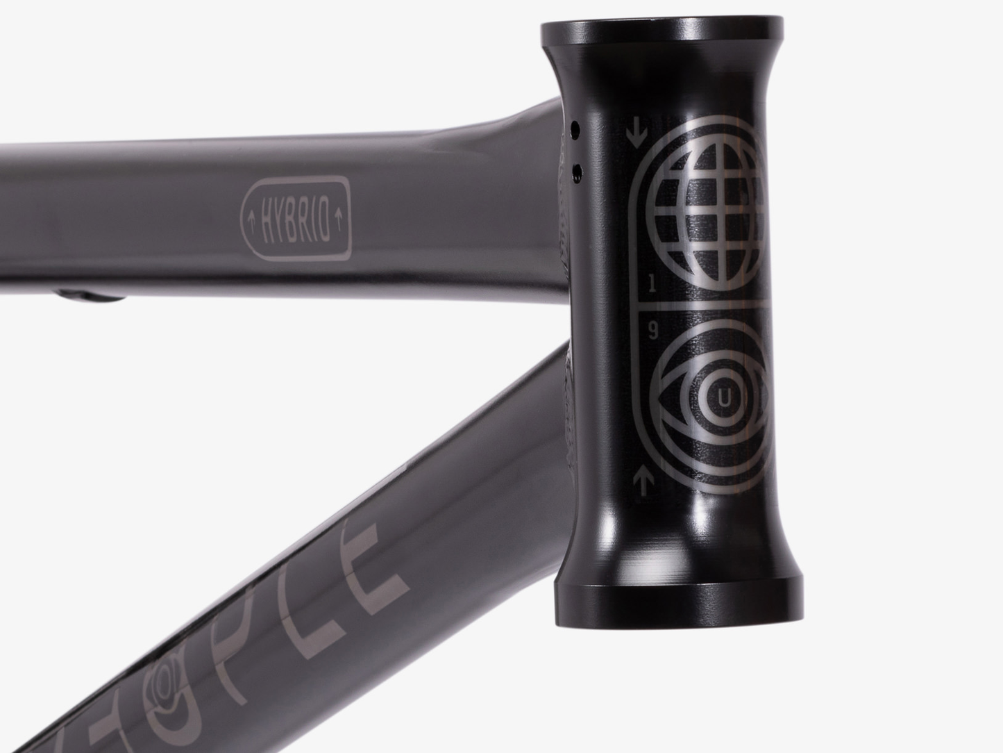 WETHEPEOPLE Utopia Hybrid Frame
