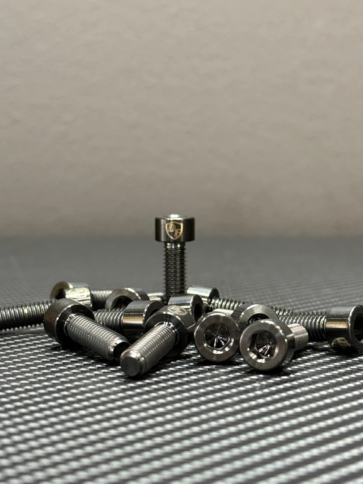 DEADFAST Titanium Bolts M6x20mm