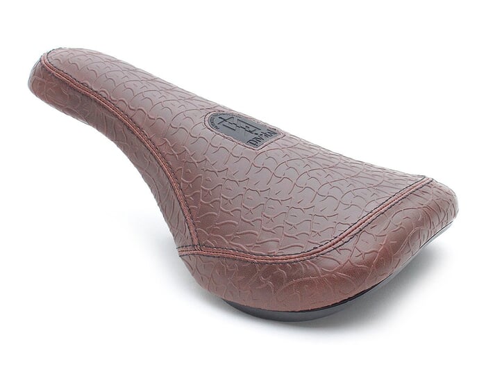 Stranger Zefaria Pivotal Seat