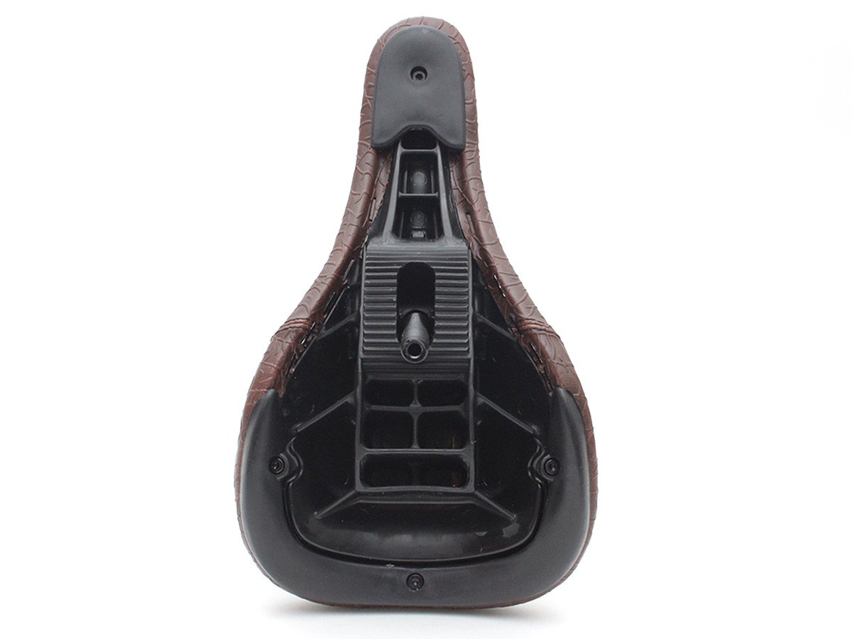 Stranger Zefaria Pivotal Seat