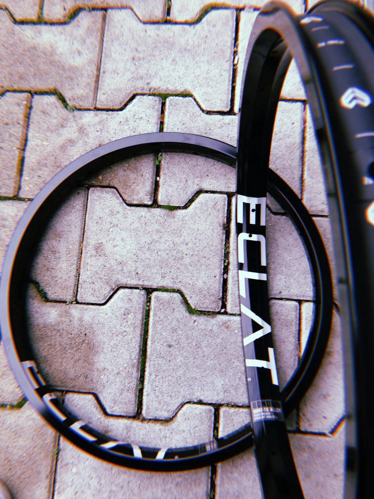 ECLAT Bondi Logo Rim