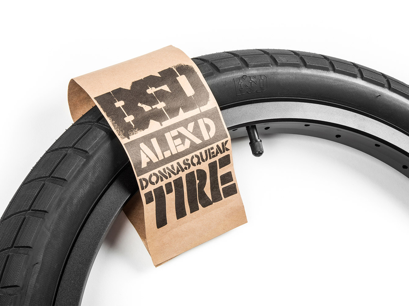 BSD Donnasqueak Tyre