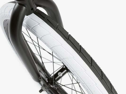 SALT Tracer Tyre - Black / White