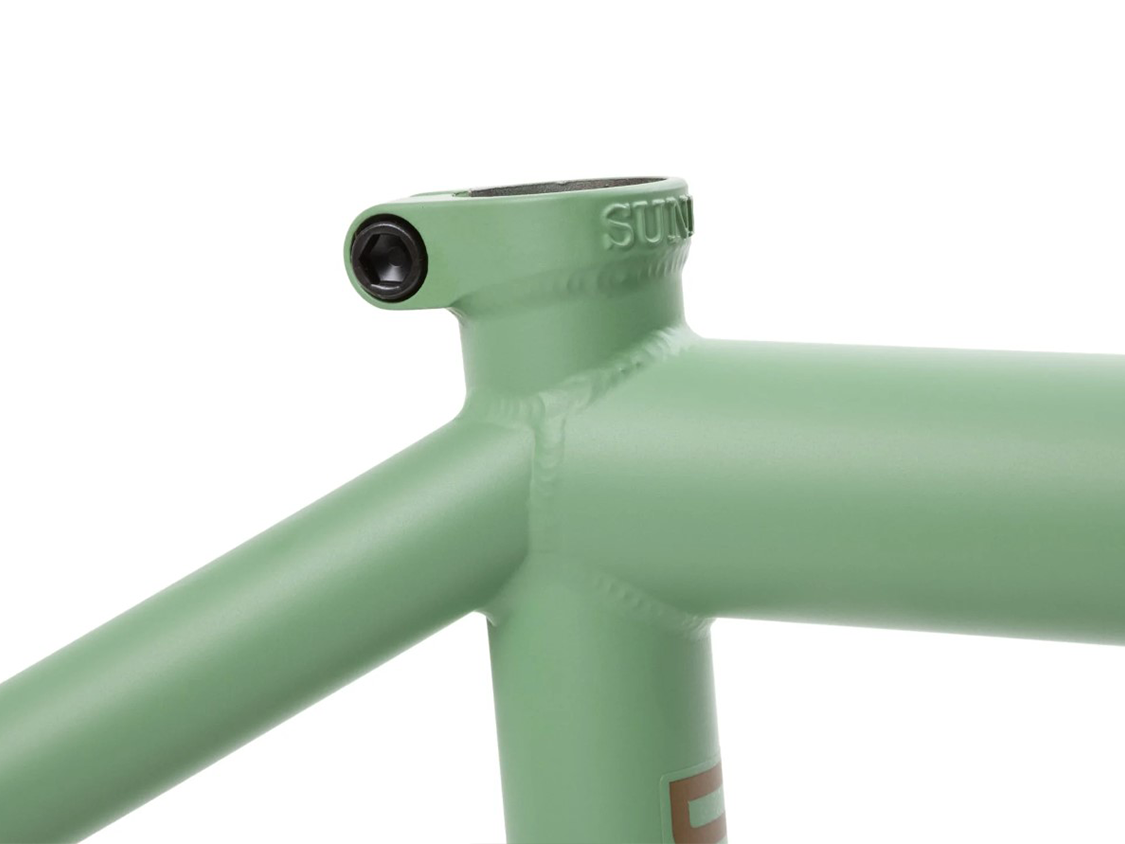 SUNDAY Darkwave (Broc Raiford) Frame