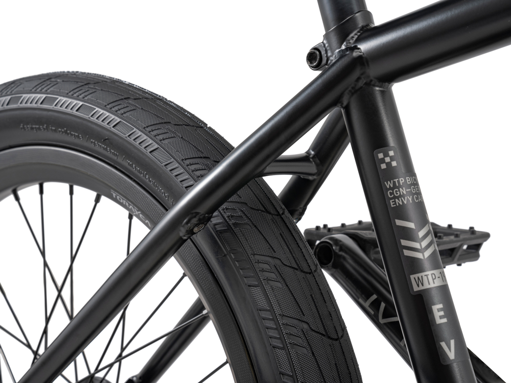 WETHEPEOPLE 20" Envy Carbonic LTD. 2025 Bike