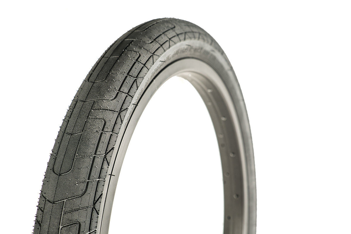 Colony Grip Lock Tyre