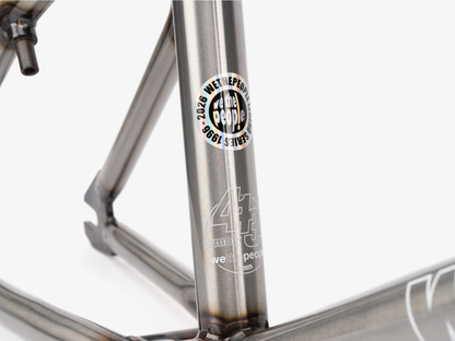 WETHEPEOPLE 4 Seasons Frame