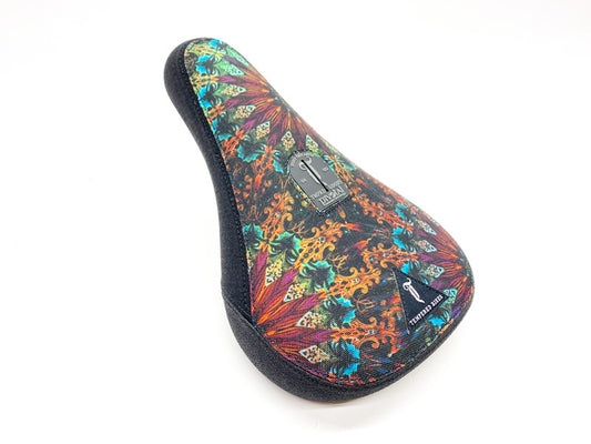 Tempered Kaleidoscope Fat Pivotal™ Seat