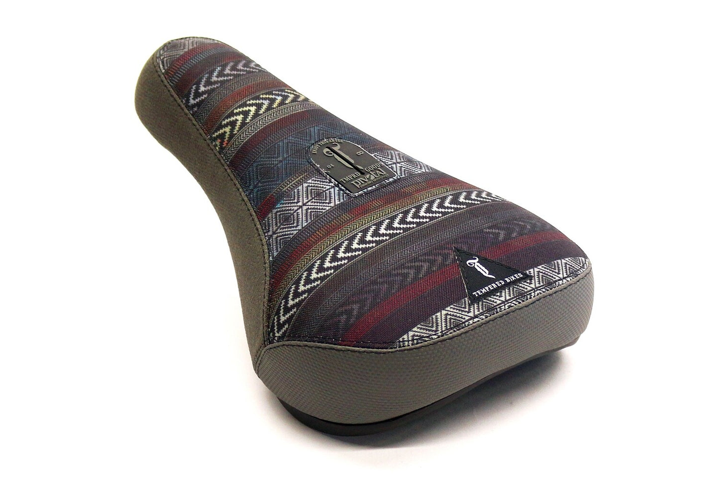 Tempered Zephyr Fat Pivotal™ Seat
